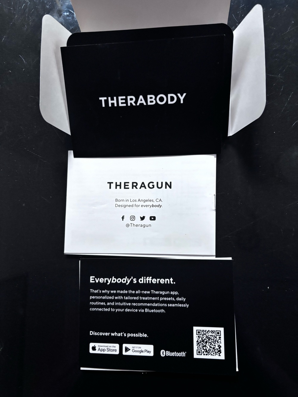 Therabody Instruction Set in Black and White